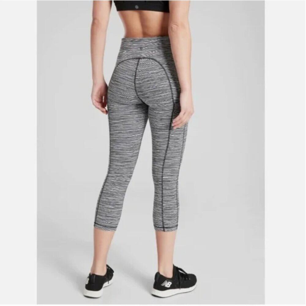 Athleta Ultimate Linear Lines Capri Leggings in Black & White